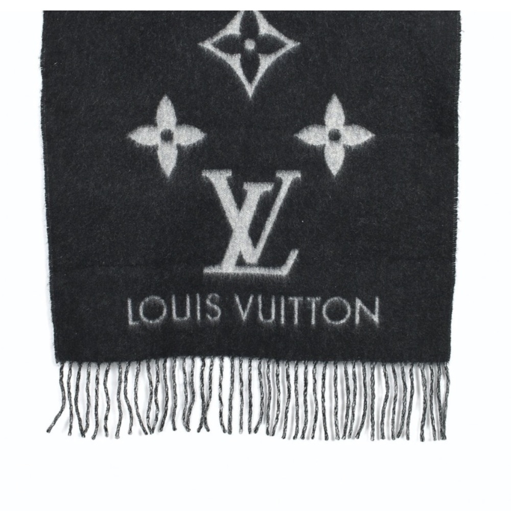 Louis Vuitton cashmere scarf